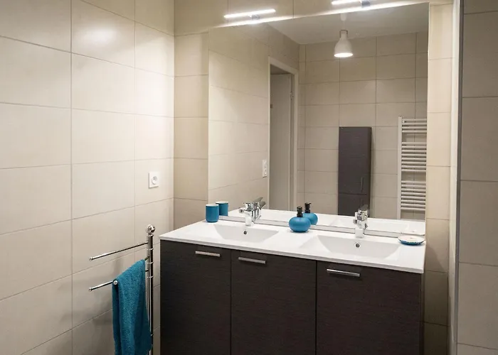 דירה 3 Etoiles Pour 4 Personnes בורדו