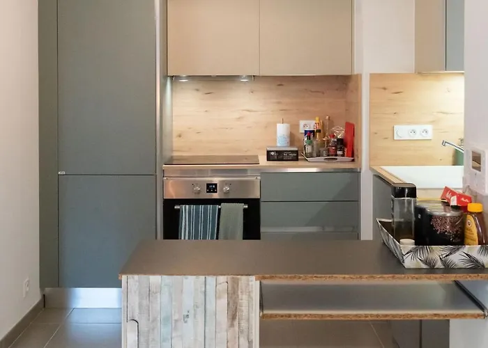 3 Etoiles Pour 4 Personnes בורדו